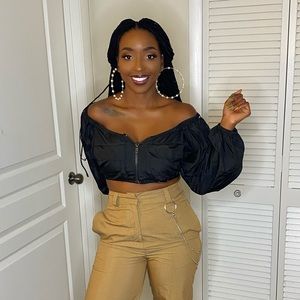 Black long sleeve crop